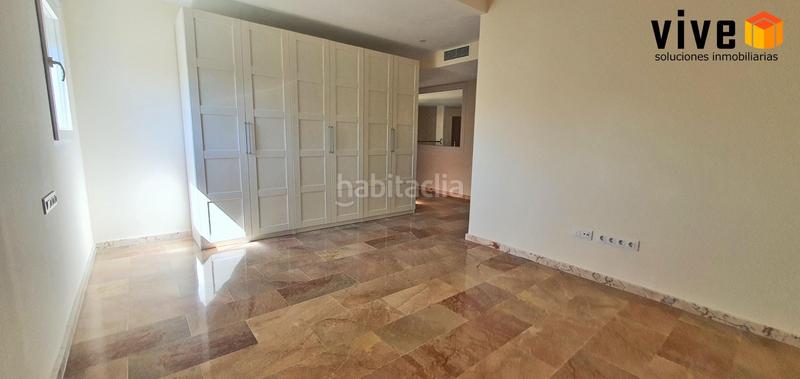 Foto 939102c5-03b0-43c5-96cb-0ba1bd810617. Location chalet avec parking dans El Zaudín - Club de Golf Bormujos