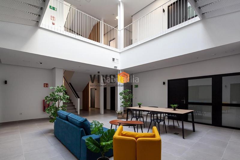 Foto a8993463-cf4e-4a7b-a011-0def71c8d4dd. Edificio  nuevo con 24 estudios. completamente equipados en el corazón de triana. en Sevilla