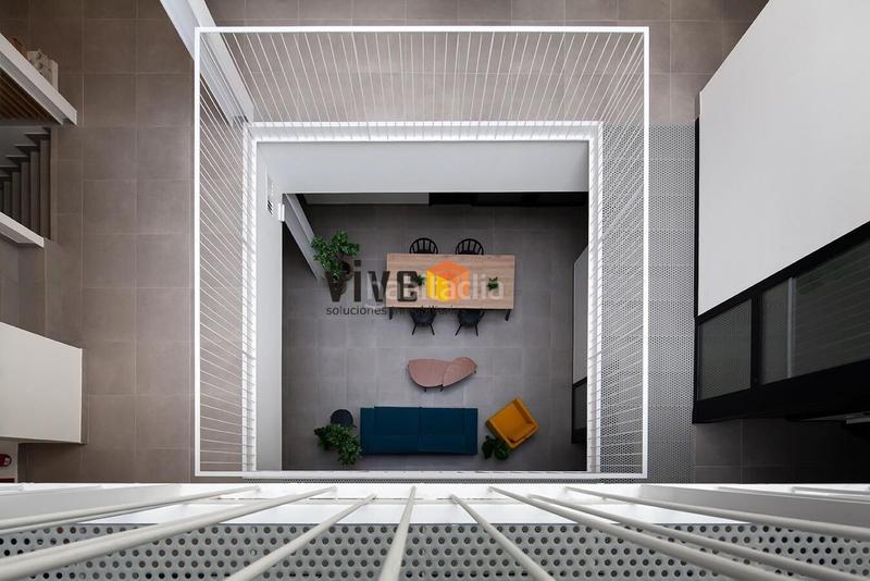 Foto b55620ff-fe4e-44e0-8d07-3d96b82e9991. Edificio  nuevo con 24 estudios. completamente equipados en el corazón de triana. en Sevilla
