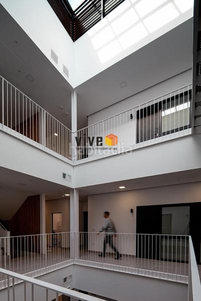 Foto d90535f2-a420-4016-8647-14318e64ad01. Edificio  nuevo con 24 estudios. completamente equipados en el corazón de triana. en Sevilla