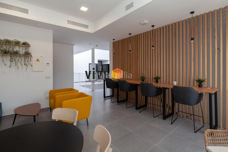 Foto dbddb3a0-6102-4386-9257-eeda37eb40fa. Edificio  nuevo con 24 estudios. completamente equipados en el corazón de triana. en Sevilla