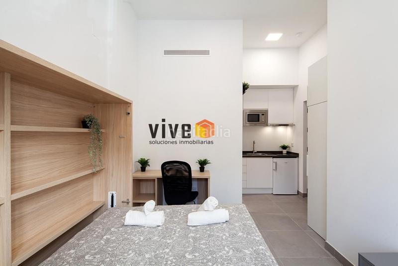 Foto dc69845d-43a3-4689-a9a0-2683bbbcad1f. Edificio  nuevo con 24 estudios. completamente equipados en el corazón de triana. en Sevilla