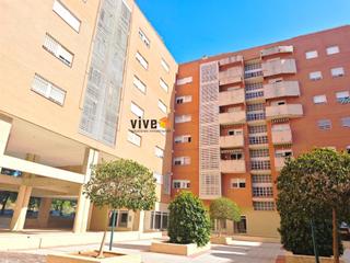 Pis a Triana Oeste. Vivienda en zona ronda de los tejares de triana, zona tranquila