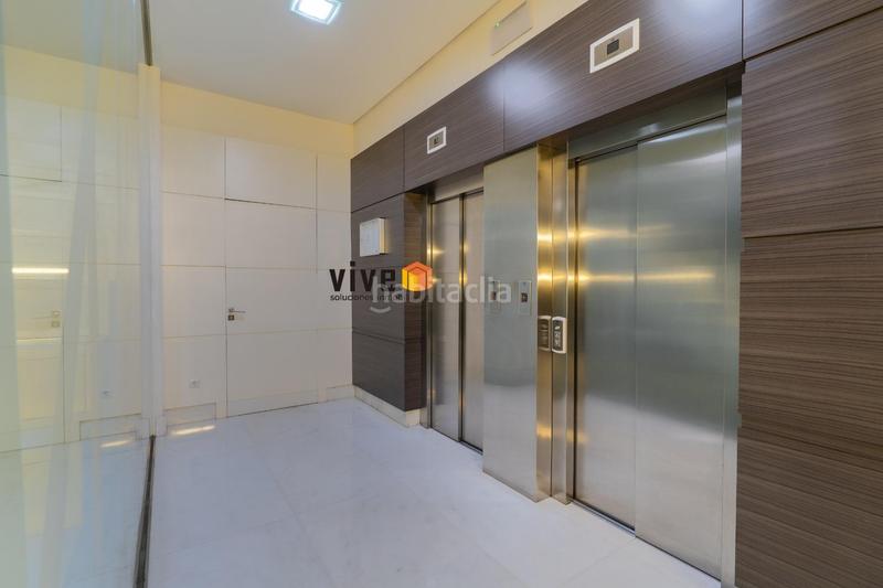 Foto 098d87a0-c38a-428a-966f-65b942de0992. Piso vive deluxe homes presenta en exclusiva este fabuloso piso de alto standing en avenida de La Buhaira en Sevilla