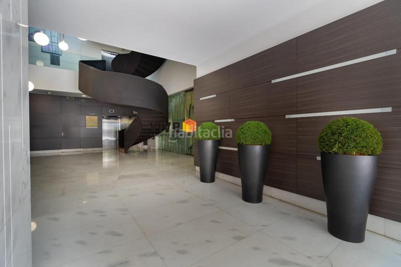 Foto 131b9faa-aa54-4385-92f0-5a0d16f22c4b. Piso vive deluxe homes presenta en exclusiva este fabuloso piso de alto standing en avenida de La Buhaira en Sevilla
