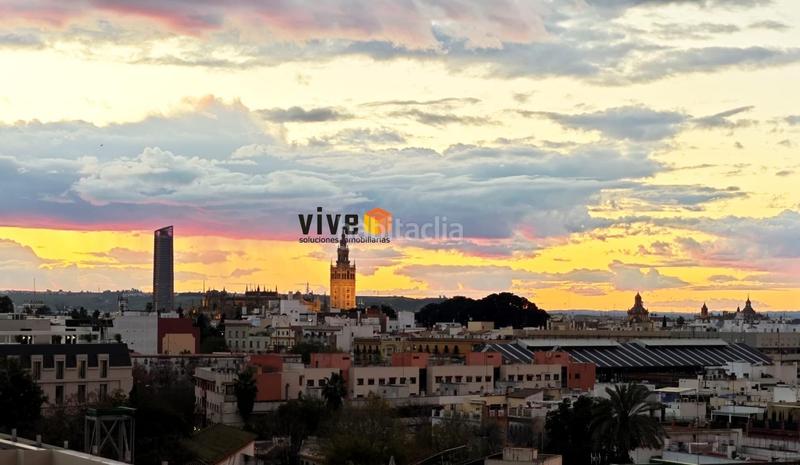 Foto 2a476bb3-d4b0-4ff2-9572-45a967d500ad. Piso vive deluxe homes presenta en exclusiva este fabuloso piso de alto standing en avenida de La Buhaira en Sevilla