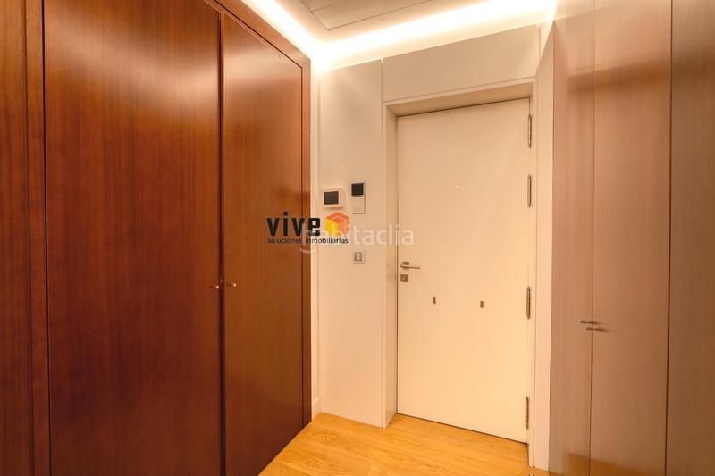Foto 840dbb9a-06c2-4c7b-9833-471b1dc6b1d7. Piso vive deluxe homes presenta en exclusiva este fabuloso piso de alto standing en avenida de La Buhaira en Sevilla
