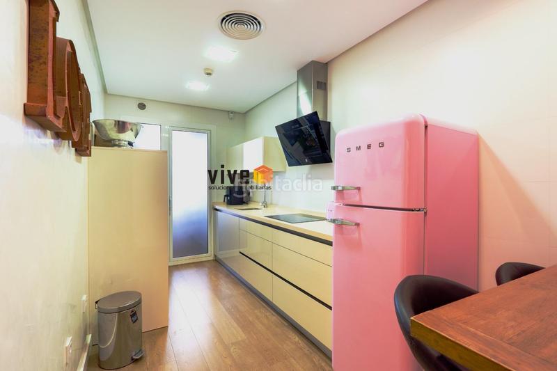 Foto 88c4d813-9b99-490f-84c8-b188742274e4. Piso vive deluxe homes presenta en exclusiva este fabuloso piso de alto standing en avenida de La Buhaira en Sevilla