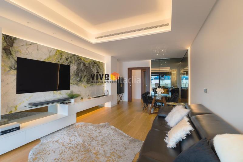 Foto d206a8bd-3f25-472b-9b94-3587efa0b207. Piso vive deluxe homes presenta en exclusiva este fabuloso piso de alto standing en avenida de La Buhaira en Sevilla