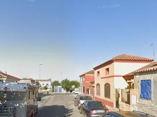 Maison jumelée à Burguillos. Pareado ocupado a la venta en burguillos