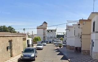 Casa adossada a Alcalá del Río. Adosado ocupado, a la venta en alcalá del rio