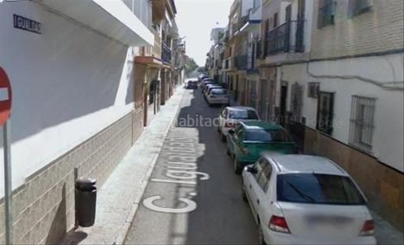 Foto 78513a7d-ed64-4b55-ac97-22ed1dc8d762. Casa adossada a Palmete Sevilla