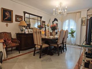 Pis a San Lorenzo. Magnifica vivienda en pleno centro de sevilla, amplia y con gara