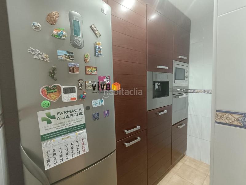Foto c018de1f-822c-4c7d-96fb-e873ae0b6ddc. Piso exclusivo piso dúplex listo para entrar a vivir en Dos Hermanas
