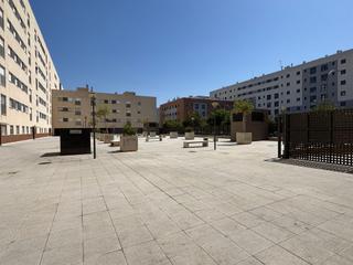 Parking voiture à Pino Montano - Consolación. Plaza de garaje zona estrellas nuevas