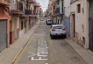 Casa adossada a Palmete. Casa adosada ocupada a la venta en palmete