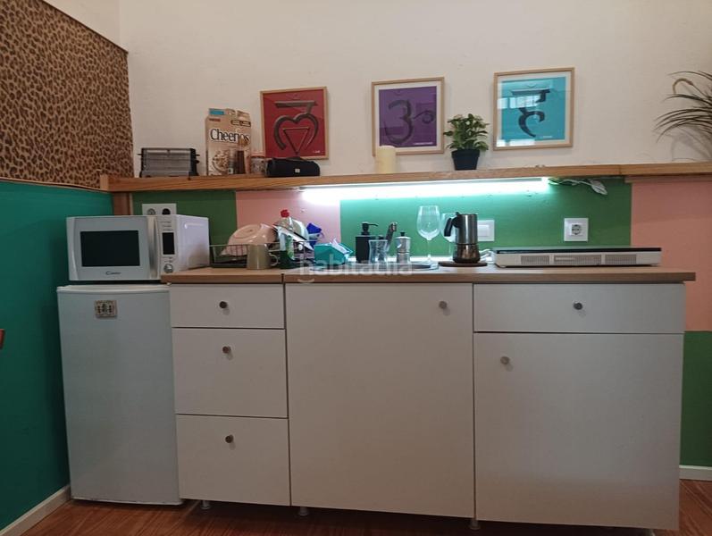 Foto 51e2a2e5-5e5c-4cf9-9d04-b1dcb01997d1. Casa  en zona centro con cuatro apartamentos en explotación en Sevilla