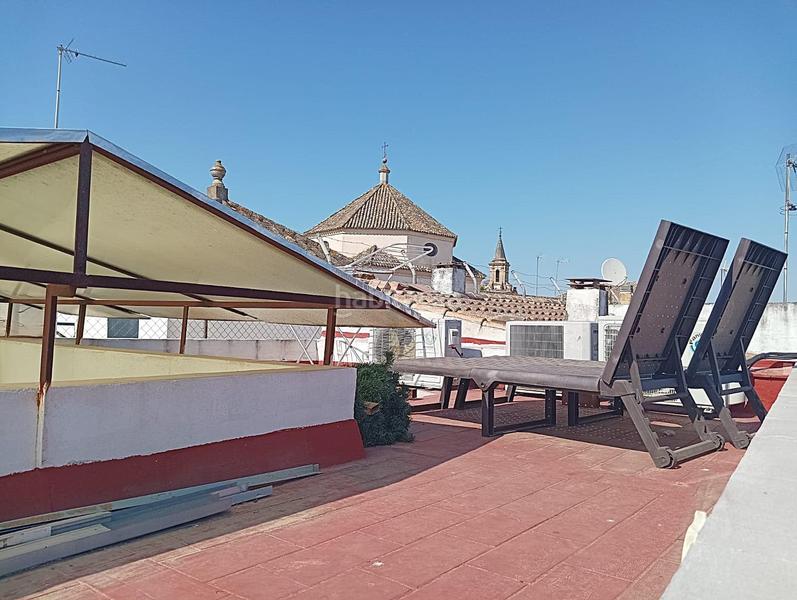Foto cd250baa-6a09-4e85-93f9-71bae0664a8b. Casa  en zona centro con cuatro apartamentos en explotación en Sevilla