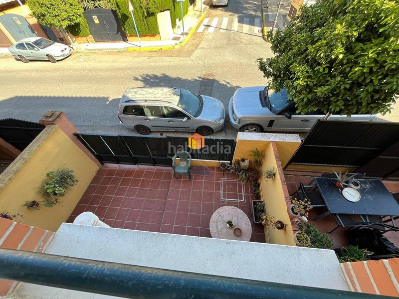 Foto 099fade7-8ce1-4d98-9cca-728ce81f3a91. Casa a schiera con parcheggio in Nuevo Bulevar Mairena del Aljarafe