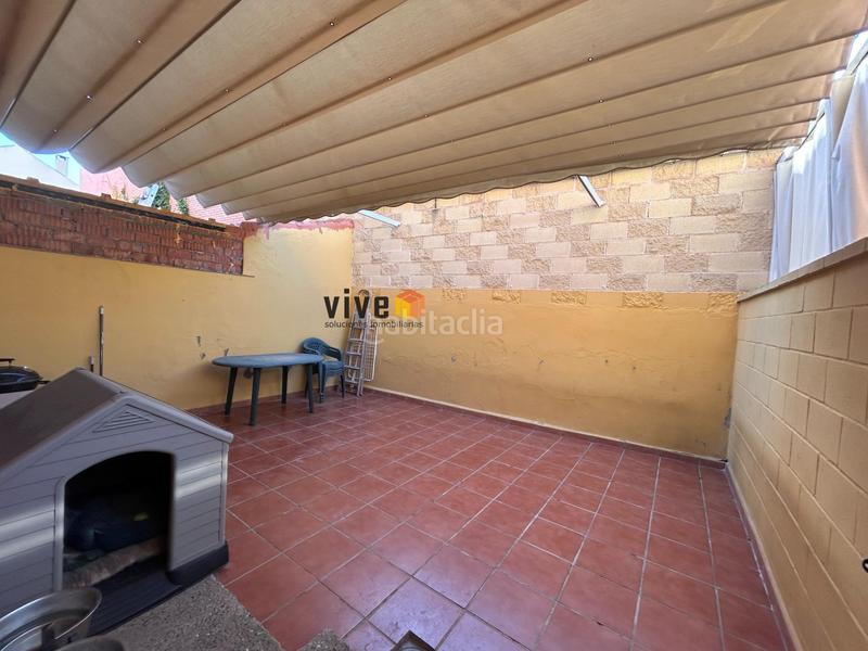 Foto 9a74cf25-439f-4aa3-b395-dbe7d20f5c5b. Casa a schiera con parcheggio in Nuevo Bulevar Mairena del Aljarafe