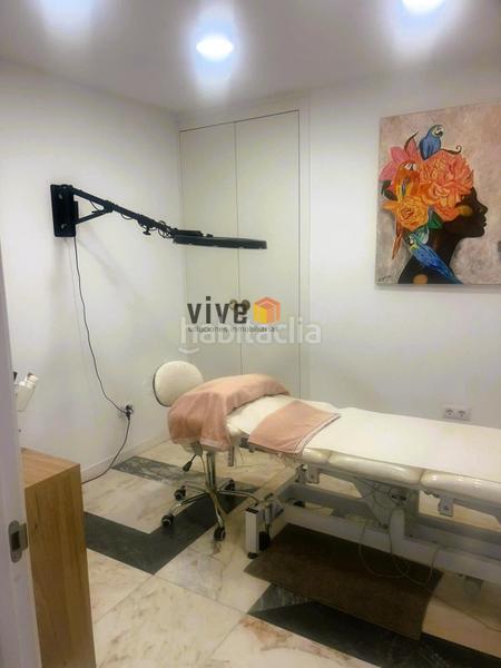 Foto 71c16eb8-469c-4099-9a76-bc1b93c327f0. Alquiler local comercial  en edificio 2 en Sevilla