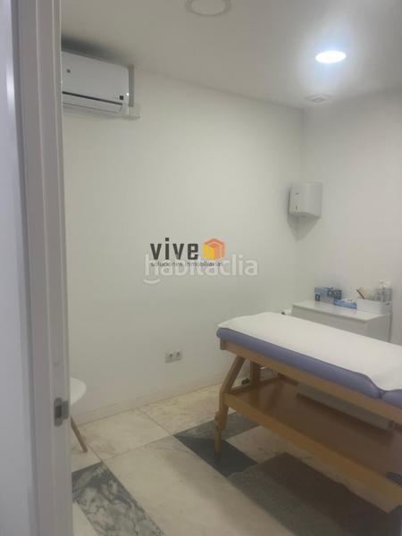 Foto 2f3e2a67-0c41-42e9-a2ff-2a97196a7b1a. Lloguer local comercial a La Buhaira Sevilla