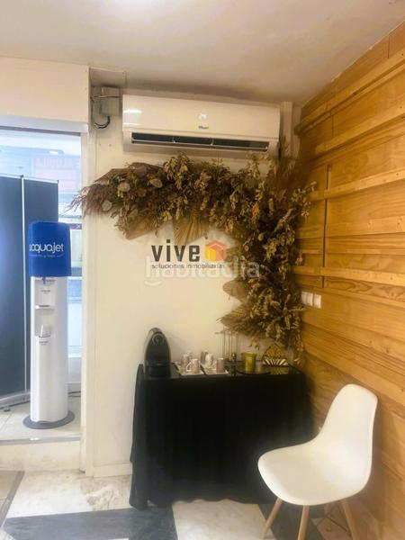 Foto 6581e7cc-38c3-47fb-a842-cfee38e1b8a0. Lloguer local comercial a La Buhaira Sevilla