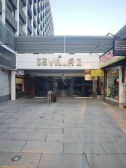 Rent Business premise in La Buhaira. Local comercial en edificio sevilla 2