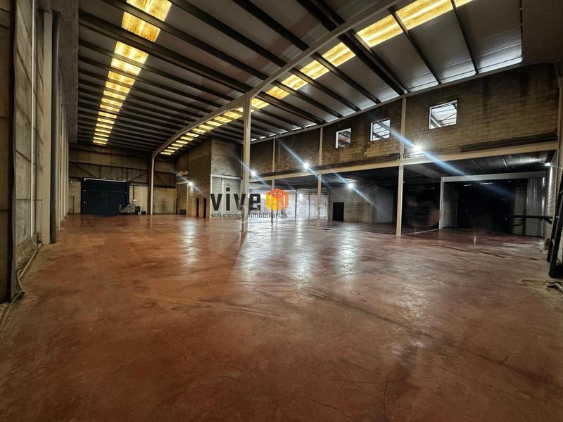 Foto 7ac5db9f-3fd1-4439-8d74-3f7be1bcfa4e. Rent industrial building in Bollullos de la Mitación
