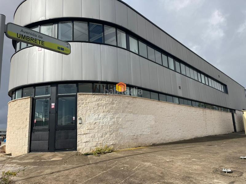 Foto a534d1fd-9be6-40cf-b888-515a530ff2f5. Rent industrial building in Bollullos de la Mitación