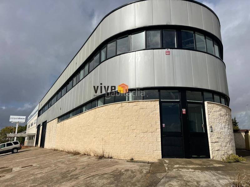 Foto dbadd7c4-2e2f-42ad-bc36-39da82d46a62. Rent industrial building in Bollullos de la Mitación