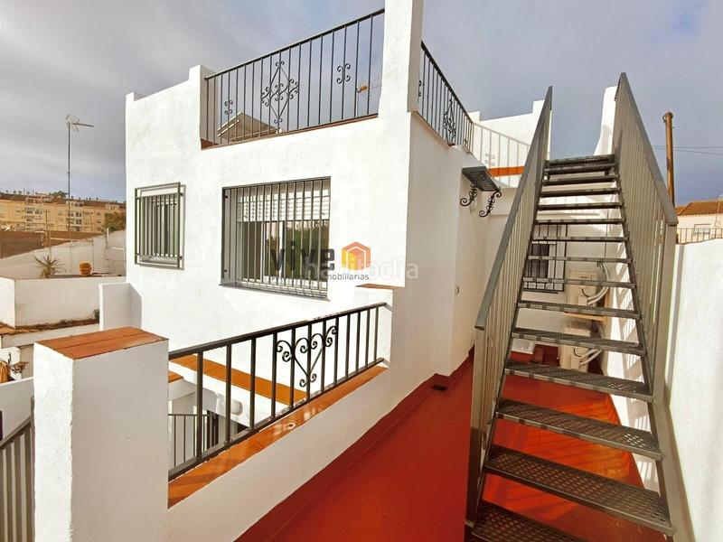 Foto 30d30054-3f3b-4c90-9c20-87df40c8fd37. Casa aparellada amb calefacció a Las Almenas Tomares