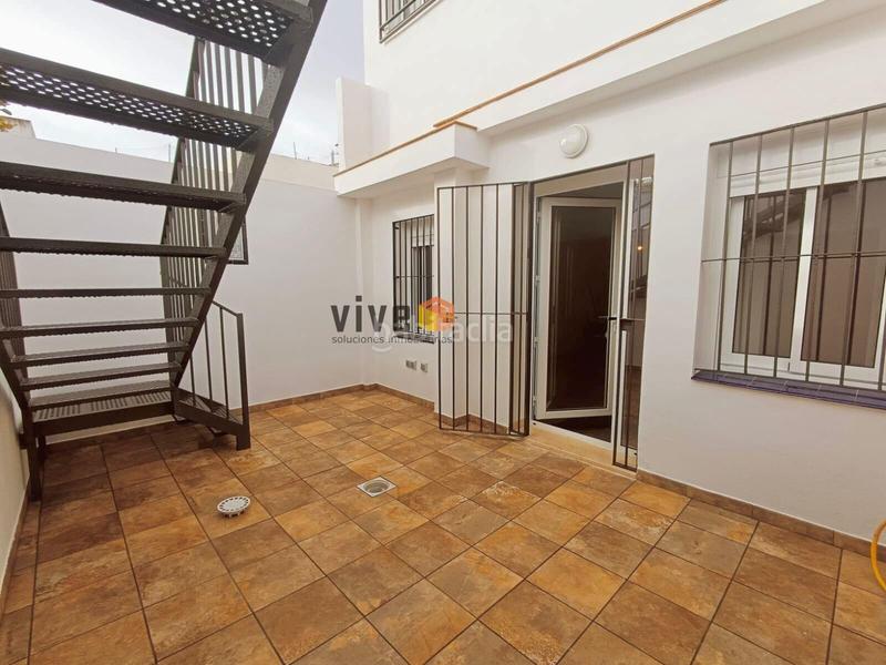 Foto 66336c27-801f-4a31-8452-ebb1f908de7e. Casa aparellada amb calefacció a Las Almenas Tomares