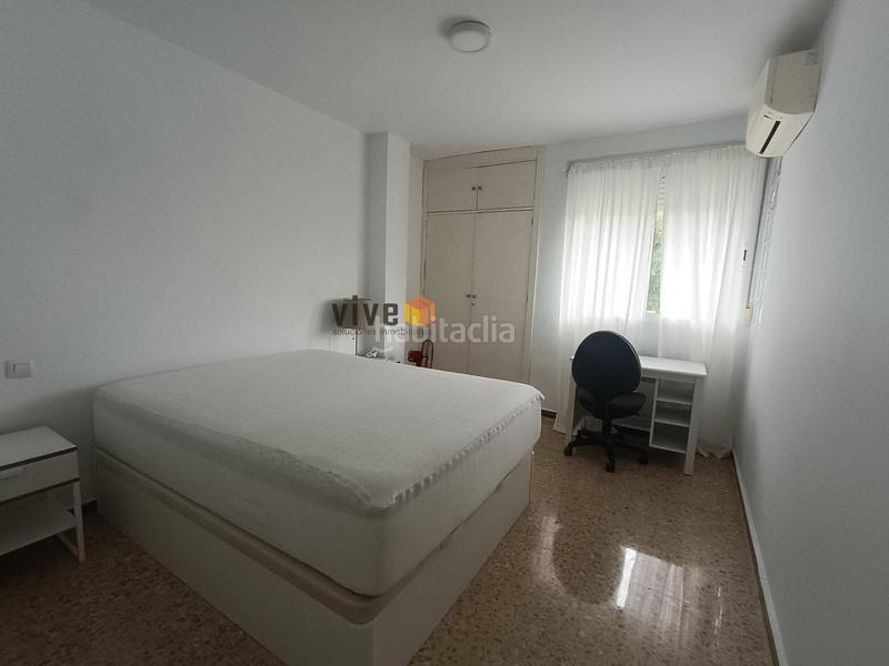 Foto 93294df6-4a98-409b-a467-df1ed51741d0. Rent flat in Cruz Roja Sevilla