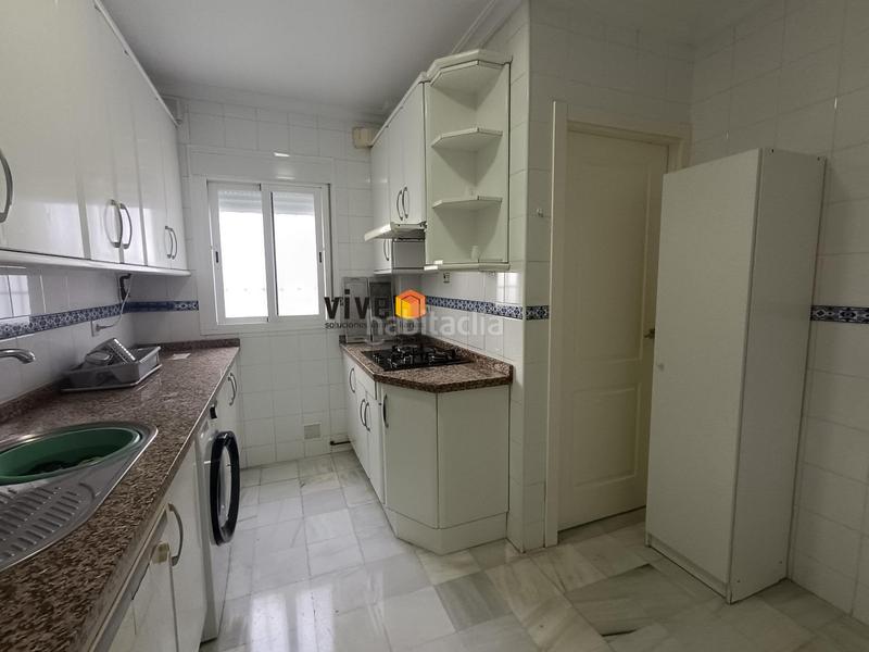 Foto bc37a781-96ad-4c95-906c-e336cb97ffb2. Rent flat in Cruz Roja Sevilla