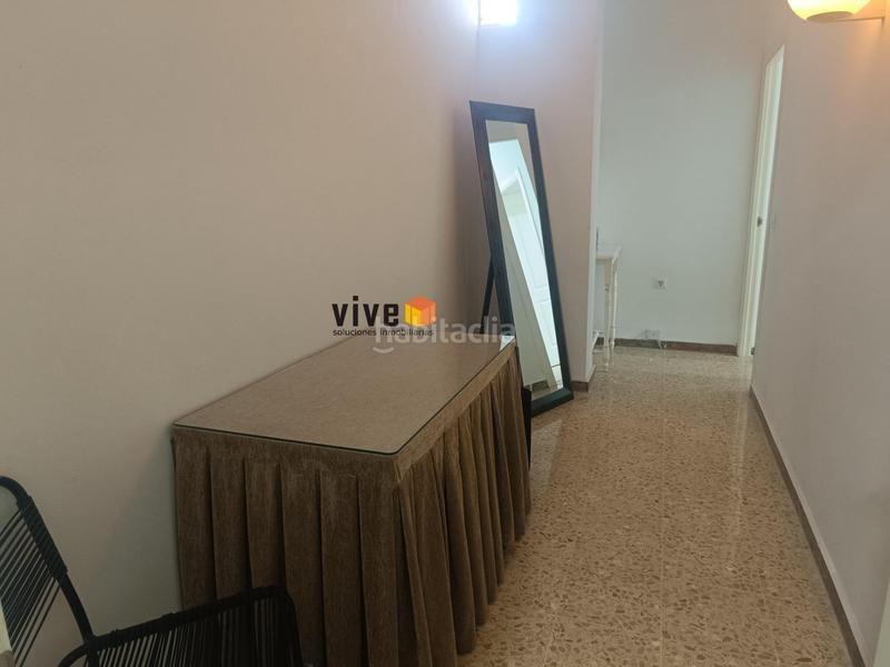 Foto f48ed475-b15e-44d0-9e7f-584faef30991. Rent flat in Cruz Roja Sevilla
