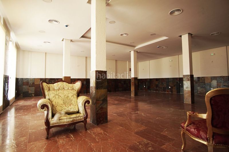 Foto c0a8366a-eda5-461d-bfe5-6094a36c90d6. Edificio in Guadalupe