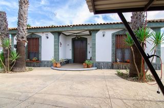 Xalet a Rinconada (La). Magnífico chalet independiente de una sola planta en la urbaniza