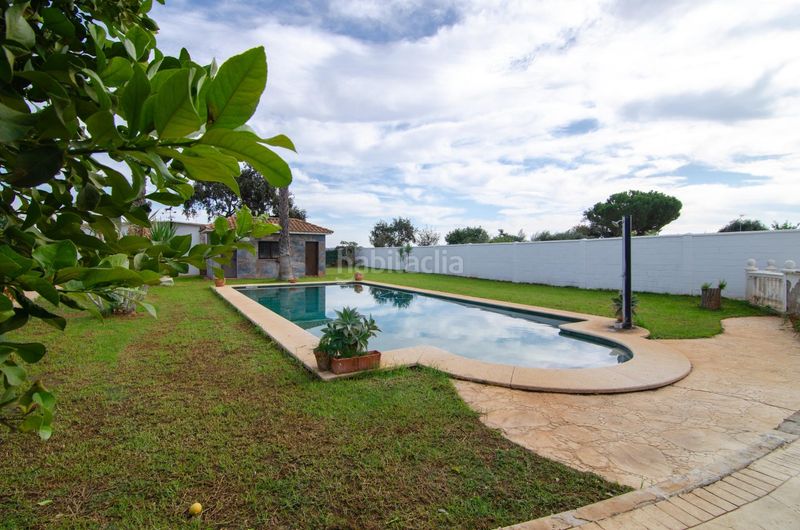 Foto b2fd915d-0753-4d76-a240-9699d42a5697. Xalet amb calefacció aparcament piscina a Rinconada (La)