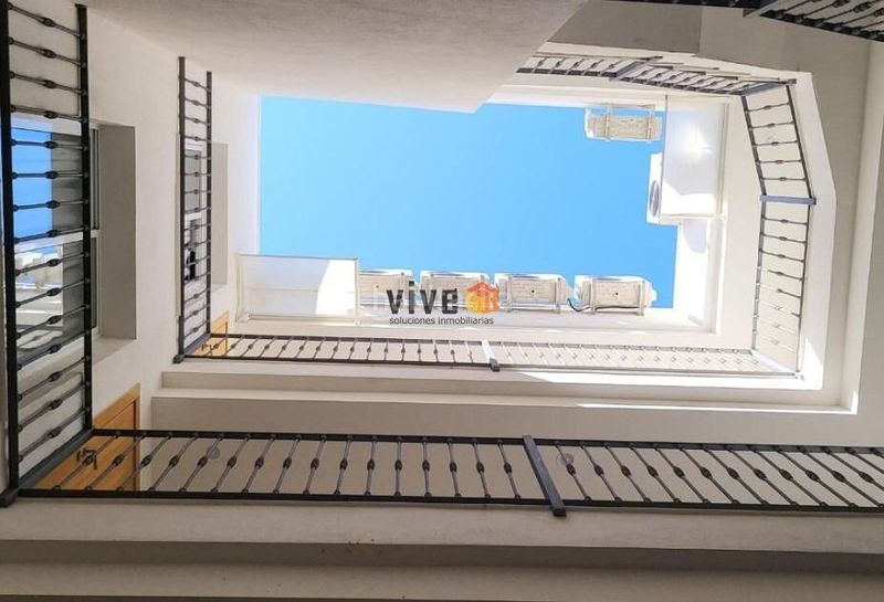 Foto fee3f00c-f29e-48ce-973e-1f26dd946715. Edificio in Centro Estepona