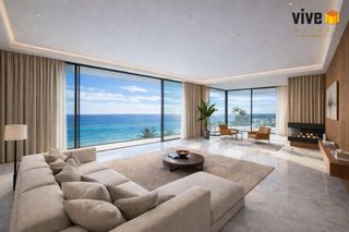 Xalet a Puerto de Sotogrande-La Marina. Grupo vive luxe homes presenta una villa que navega sobre el med