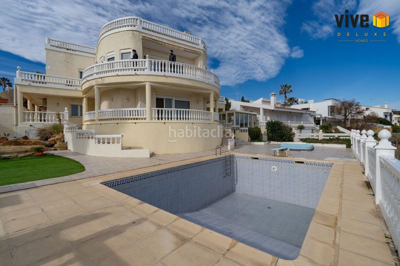 Foto 6b04f37f-ff56-4b37-a94e-e74d73d52166. Xalet amb calefacció aparcament piscina a puerto de Sotogrande-la marina Sotogrande