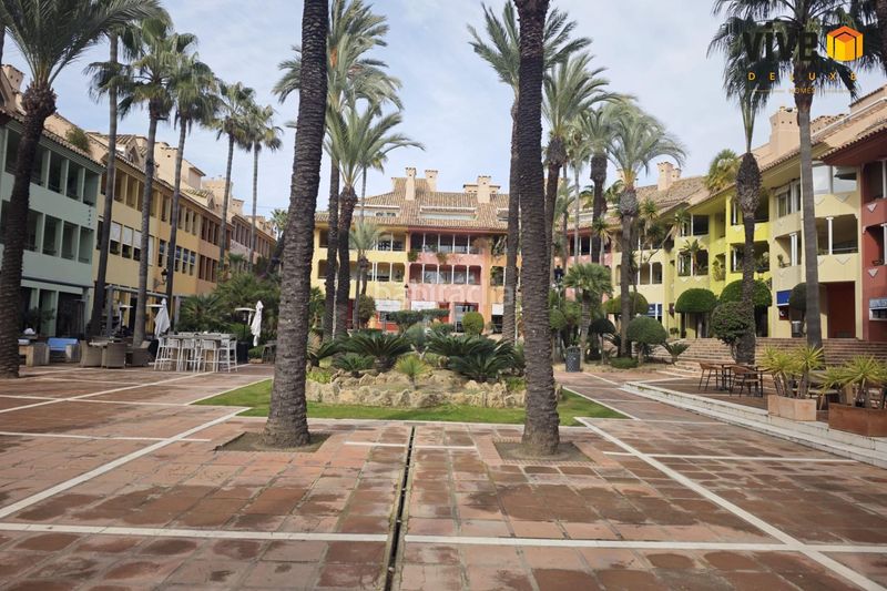 Foto c0ccb2ff-4977-4c73-9576-fb6a43c7f2e6. Xalet amb calefacció aparcament piscina a puerto de Sotogrande-la marina Sotogrande