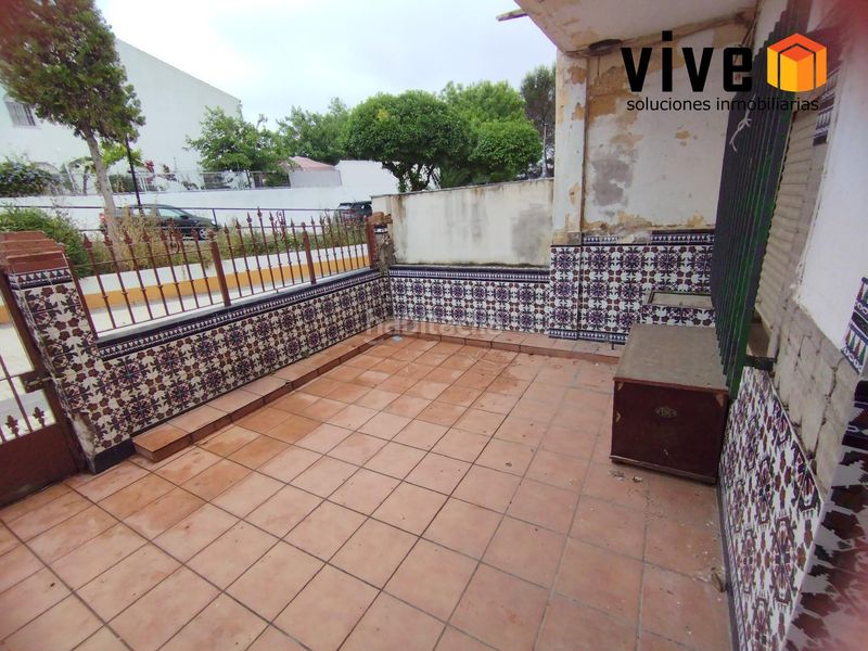 Foto 16ddfbe0-4287-487a-b774-5e9c34b00520. Casa adossada a Centro Bormujos