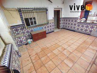 Maison jumelée  Calle sanlucar la mayor. Casa adosada en el centro de bormujos..!!