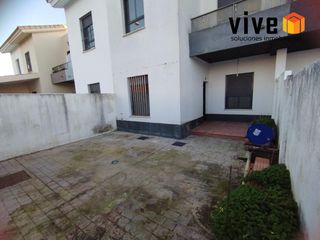 Haus  Calle cronista m garcia fdez. Amplia casa con patio y garaje a 20 min de sevilla!!