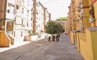 Pis  Lebreles. Piso ocupado a la venta en barriada madre de dios  sevilla