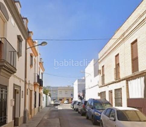 Foto 8132d3ec-bf4b-459a-b1bc-63425bc18ab9. Casa adossada a Marchena