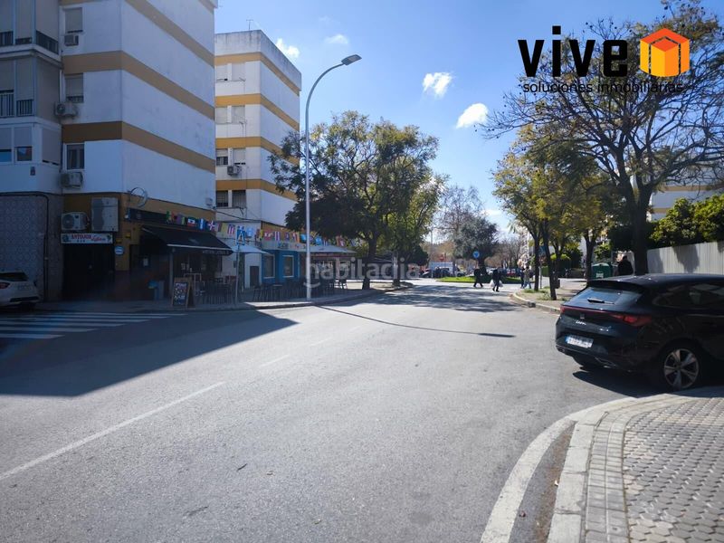 Foto 3ea2e11b-6007-48df-b031-436c20f2af22. Pis a Cruz Roja Sevilla