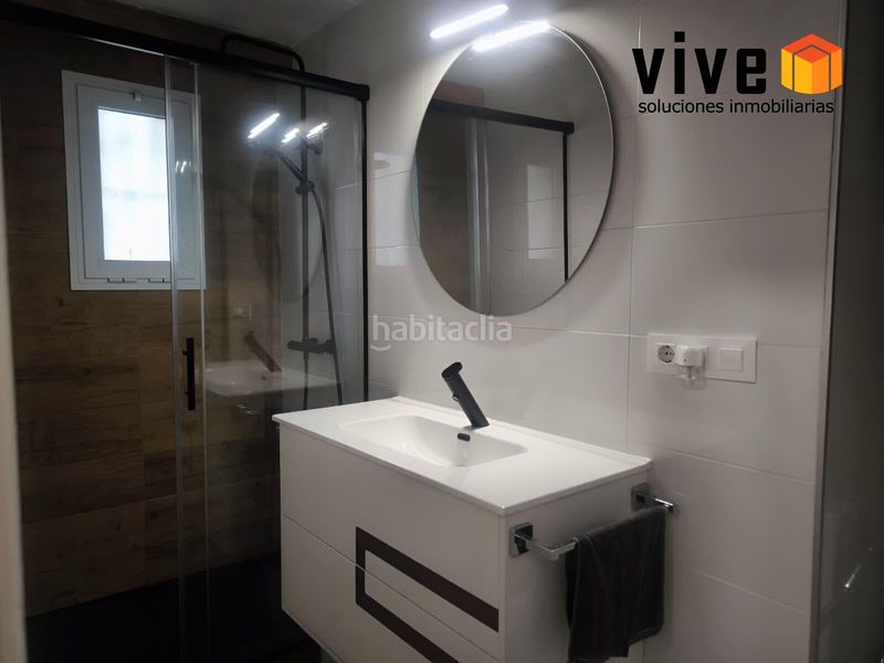 Foto d4ecb559-66c3-4d49-9964-18212f1343da. Pis a Cruz Roja Sevilla